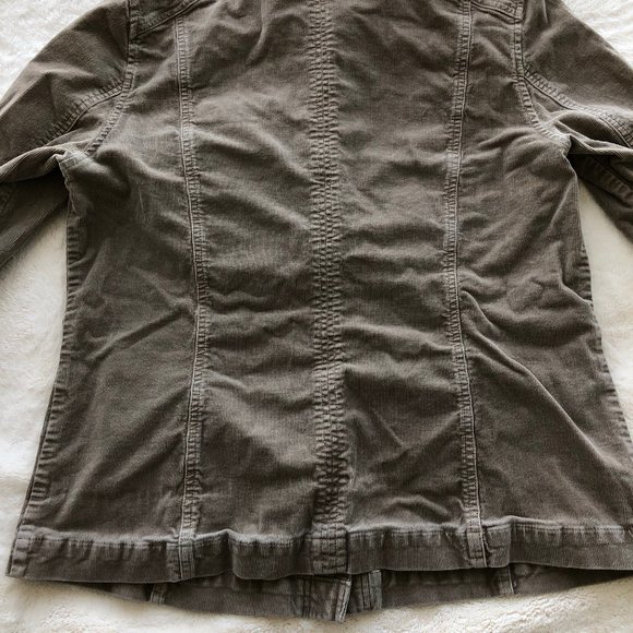 Beautiful Vintage Bass Jacket - Picture 13 of 15